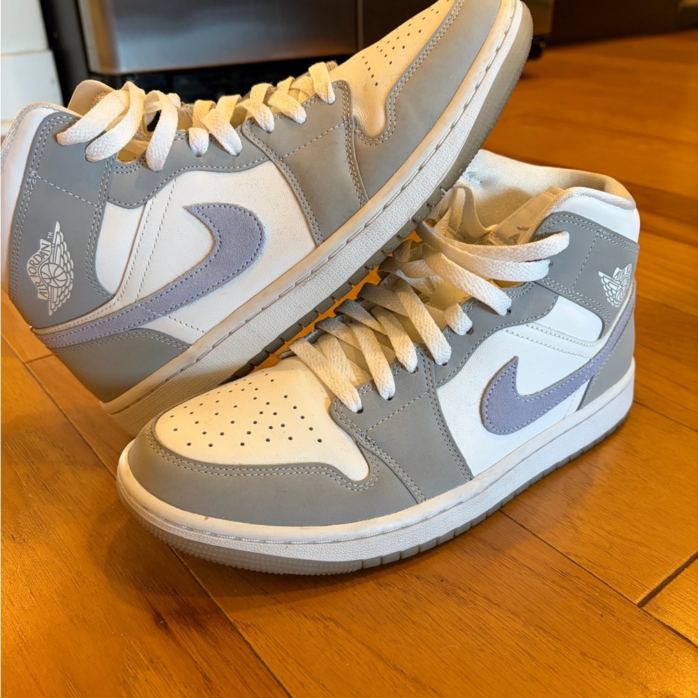 Jordan 1 Wolf Grey